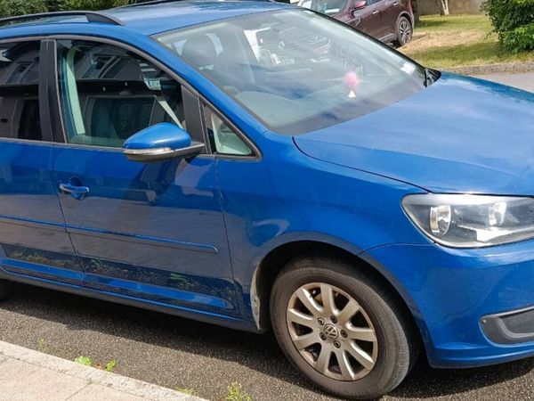 Volkswagen Touran MPV, Diesel, 2011, Blue