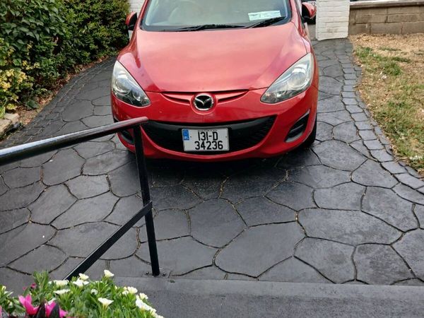 Mazda Demio MPV, Petrol, 2013, Red