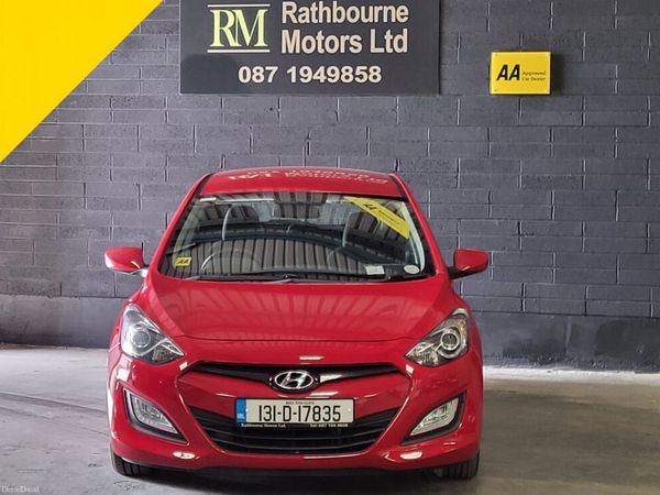 Hyundai i30 Estate/Jeep, Diesel, 2013, Red