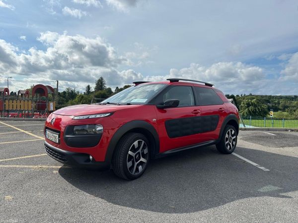 Citroen C4 Cactus Hatchback, Diesel, 2016, Red