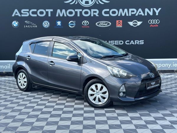 Toyota Aqua Hatchback, Petrol Hybrid, 2013, Grey