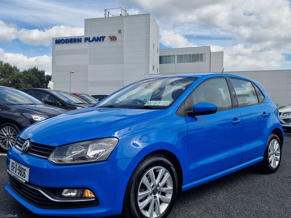 Volkswagen Polo Hatchback, Petrol, 2015, Blue