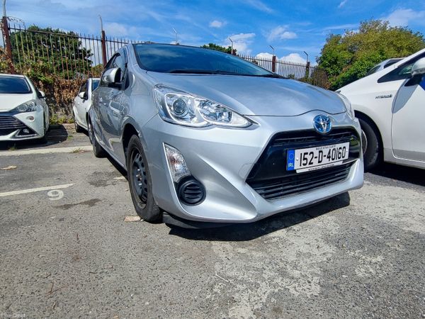 Toyota Aqua Hatchback, Petrol Hybrid, 2015, Silver