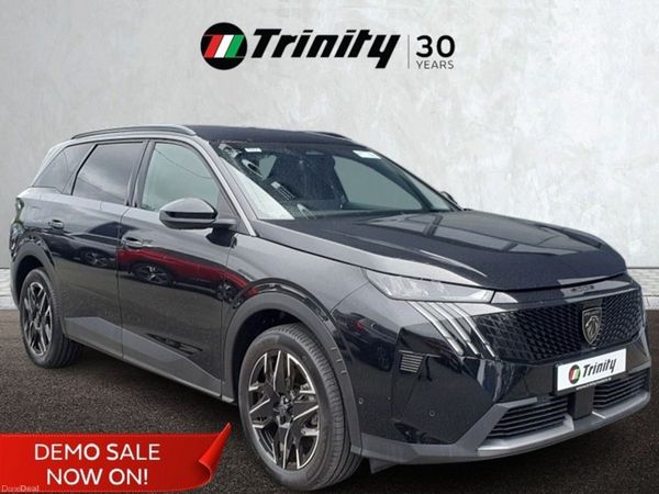 Peugeot 5008 MPV, Petrol, 2026, Black