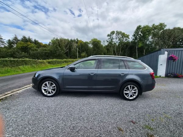 Skoda Octavia Estate, Diesel, 2020, Grey