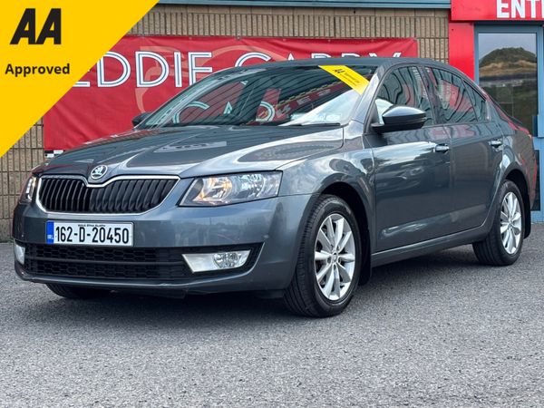 Skoda Octavia Saloon, Petrol, 2016, Grey