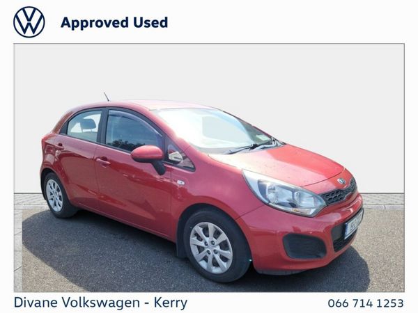 Kia Rio Hatchback, Diesel, 2015, Red