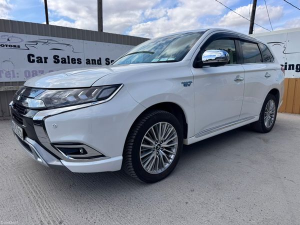 Mitsubishi Outlander SUV, Petrol Plug-in Hybrid, 2020, White