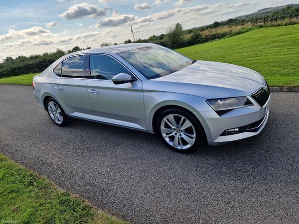 Skoda Superb Hatchback, Diesel, 2019, Silver