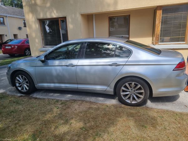 Volkswagen Passat Saloon, Diesel, 2016, Silver