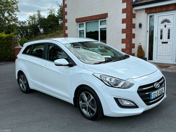 Hyundai i30 Estate/Jeep, Diesel, 2017, White