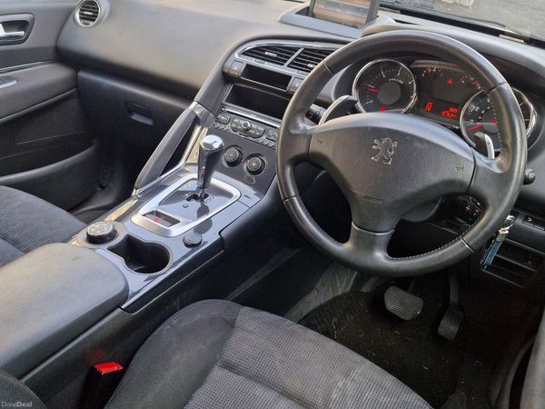 Peugeot 3008 MPV, Diesel, 2011, Silver
