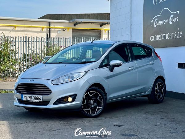 Ford Fiesta Hatchback, Petrol, 2013, Silver