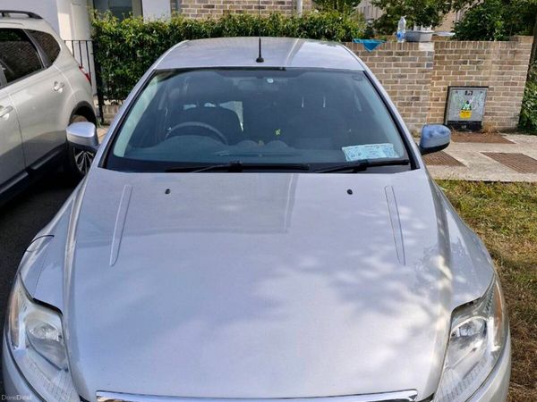 Ford Mondeo Saloon, Diesel, 2009, Silver