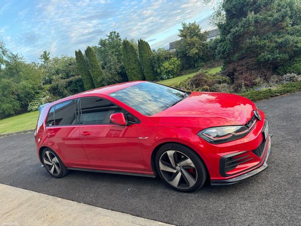 Volkswagen Golf Hatchback, Petrol, 2018, Red