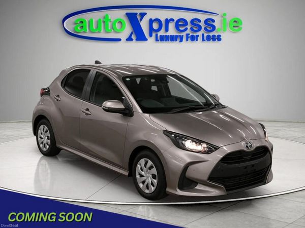 Toyota Yaris Hatchback, Petrol Hybrid, 2022, Brown