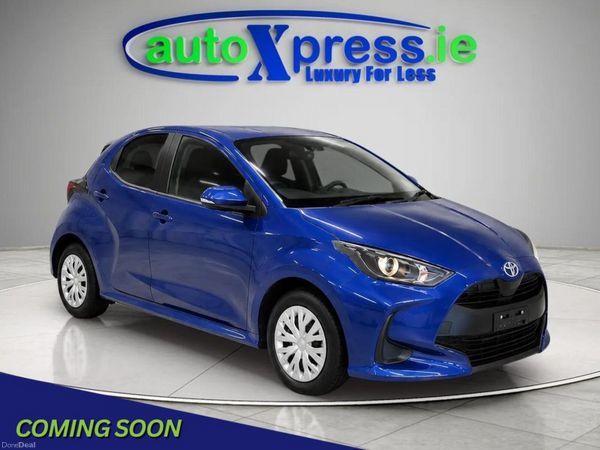 Toyota Yaris Hatchback, Petrol Hybrid, 2022, Blue
