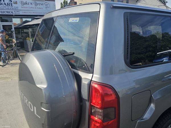 Nissan Patrol SUV, Diesel, 2007, Grey