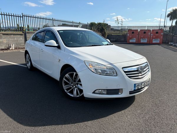 Vauxhall Insignia Hatchback, Diesel, 2012, White