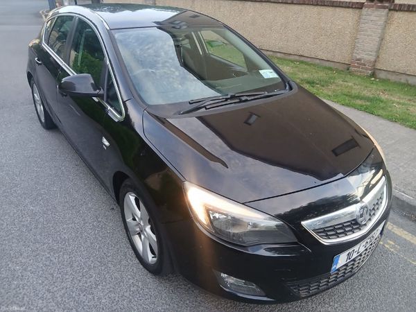 Vauxhall Astra Hatchback, Diesel, 2010, Black