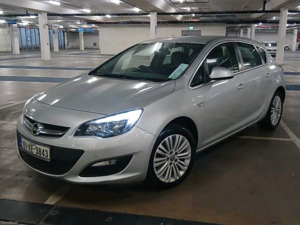 Opel Astra Hatchback, Diesel, 2015, Silver