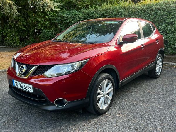 Nissan Qashqai Hatchback, Petrol, 2016, Red