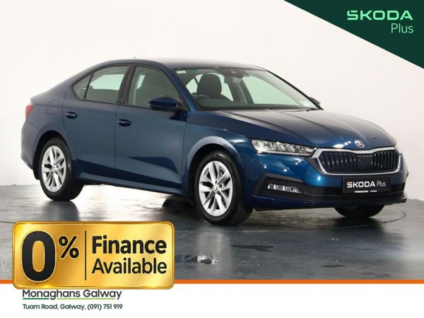 Skoda Octavia Hatchback, Petrol, 2024, Blue