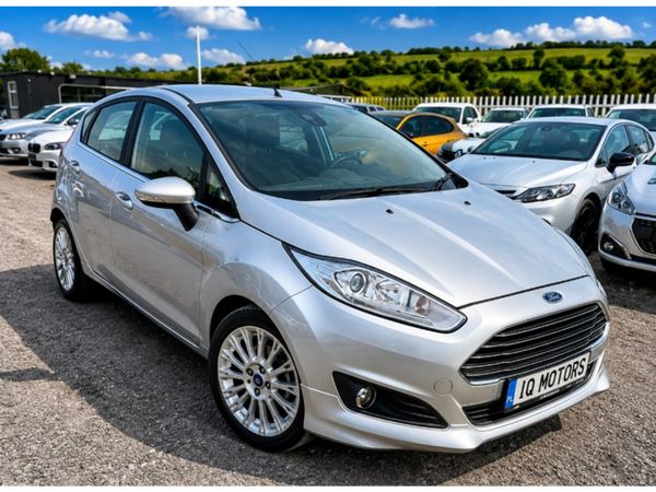 Ford Fiesta Hatchback, Petrol, 2016, Silver