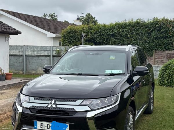 Mitsubishi Outlander SUV, Petrol Plug-in Hybrid, 2019, Black