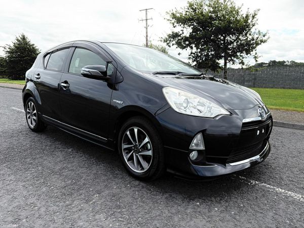 Toyota Aqua Hatchback, Petrol Hybrid, 2014, Black