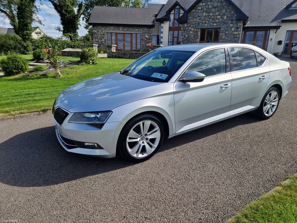 Skoda Superb Hatchback, Diesel, 2019, Silver