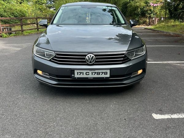 Volkswagen Passat Saloon, Diesel, 2017, Grey