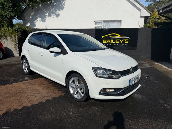 Volkswagen Polo Hatchback, Petrol, 2017, White