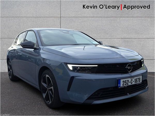 Opel Astra Hatchback, Petrol, 2025, Grey
