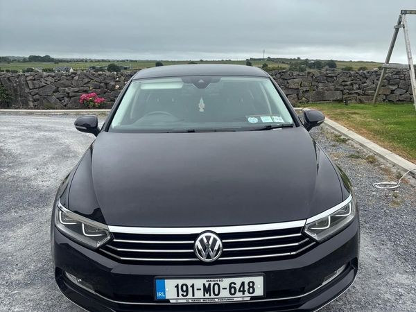 Volkswagen Passat Saloon, Diesel, 2019, Black