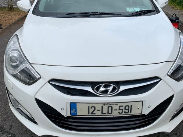 Hyundai i40 Saloon, Diesel, 2012, White