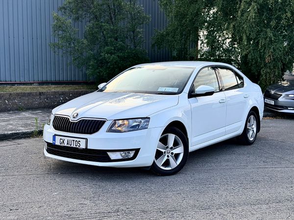 Skoda Octavia Saloon, Diesel, 2016, White