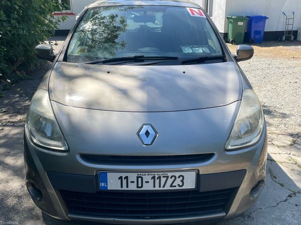 Renault Clio Hatchback, Ethanol Petrol, 2011, Gold