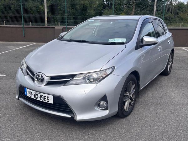 Toyota Auris Hatchback, Diesel, 2015, Silver