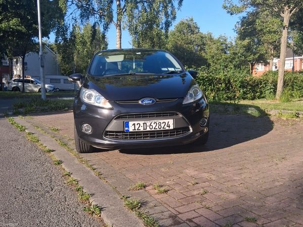 Ford Fiesta Hatchback, Petrol, 2012, Black
