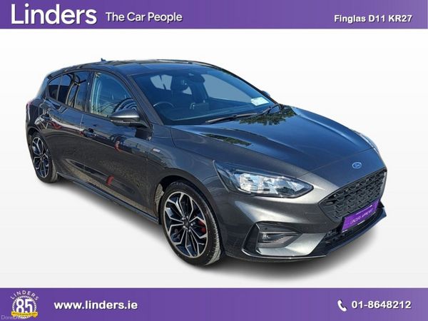 Ford Focus Hatchback, Petrol Hybrid, 2022, Grey