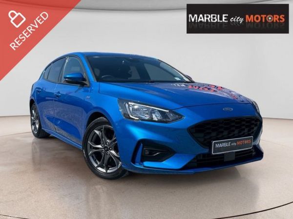 Ford Focus Hatchback, Diesel, 2021, Blue