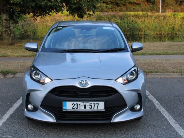 Toyota Yaris Hatchback, Petrol Hybrid, 2023, Grey