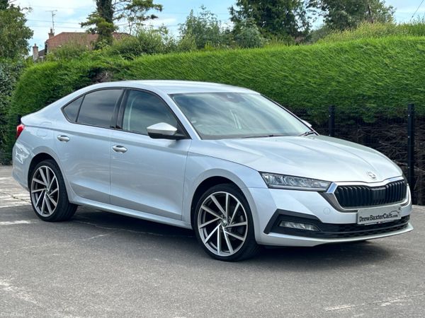 Skoda Octavia Hatchback, Diesel, 2022, Silver