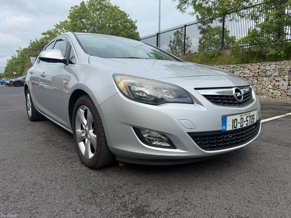 Opel Astra Hatchback, Diesel, 2010, Silver