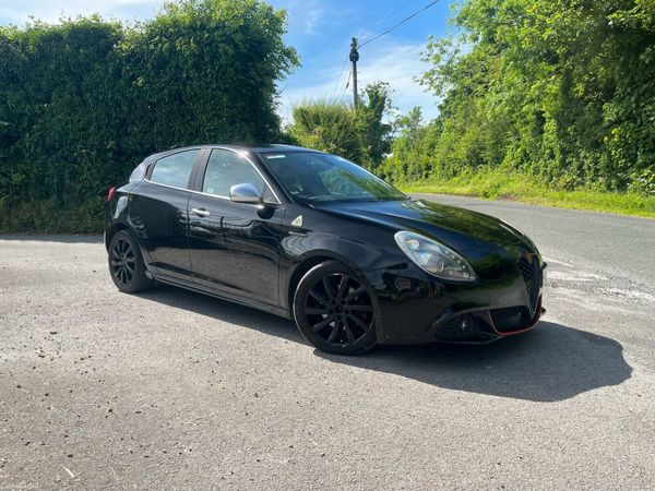 Alfa Romeo Giulietta Hatchback, Diesel, 2011, Black