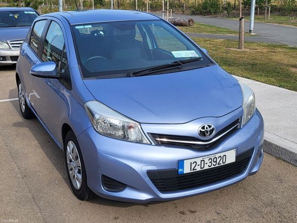Toyota Yaris Hatchback, Petrol, 2012, Blue