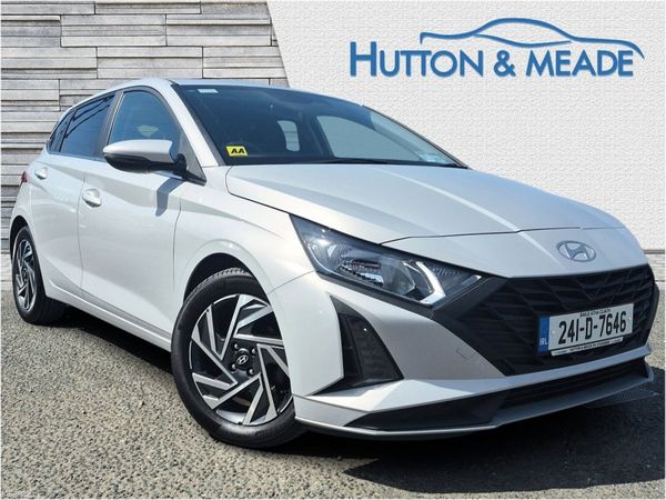 Hyundai i20 Hatchback, Petrol, 2024, Grey