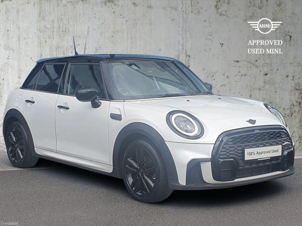 Mini Cooper Hatchback, Petrol, 2024, White