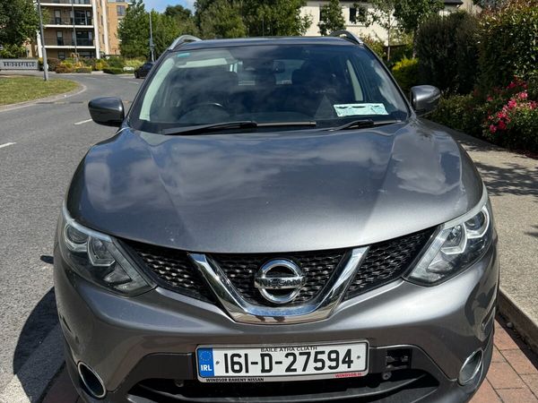 Nissan Qashqai Hatchback, Diesel, 2016, Grey